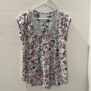 Daniel Rainn (Anthropologie) Small Blouse white with Red and Blue flowers